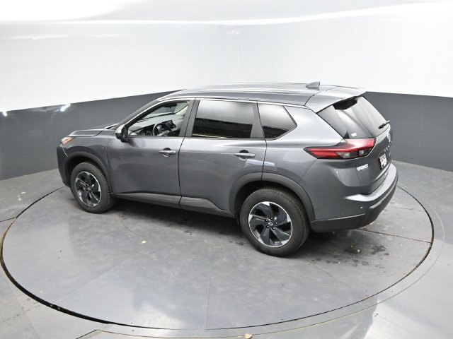 Used 2025 Nissan Rogue SV AWD/4WD image 40