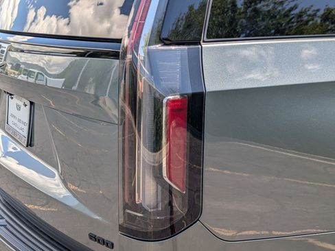 Certified 2023 Cadillac Escalade ESV Sport Platinum AWD/4WD image 12
