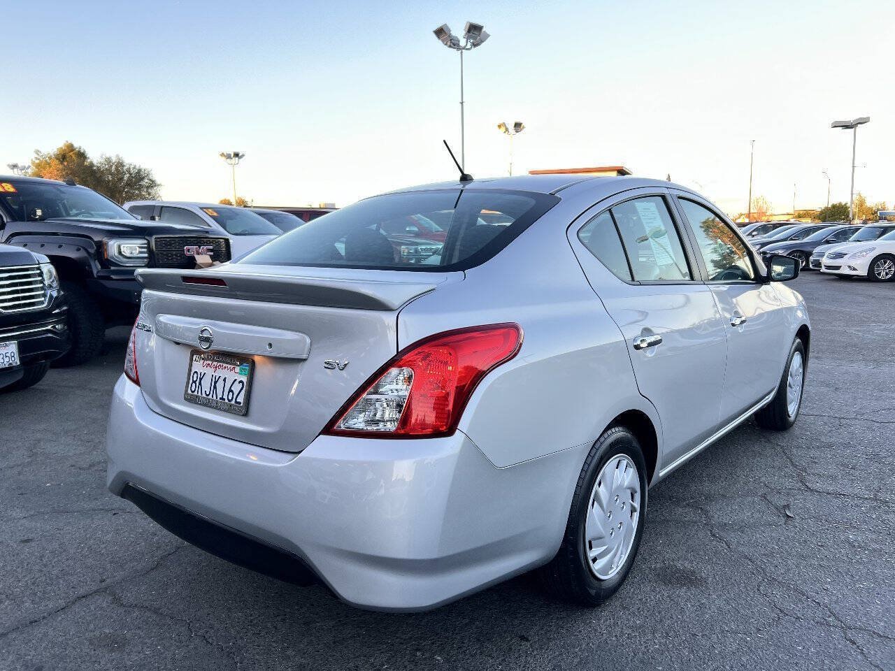 Used 2019 Nissan Versa SV FWD image 7