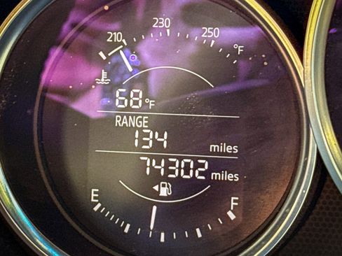 Used 2017 MAZDA MX-5 Miata Club image 21