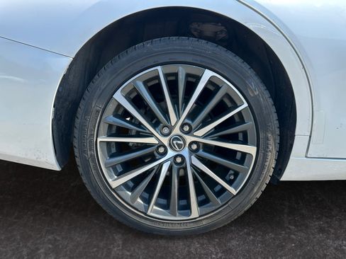Used 2023 Lexus ES 300h w/ Premium Package FWD image 14