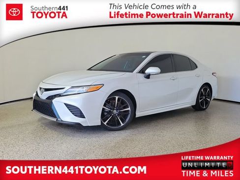 Used 2020 Toyota Camry XSE FWD image 1