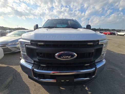 Used 2021 Ford F450 XL w/ Power Equipment Group AWD/4WD image 2