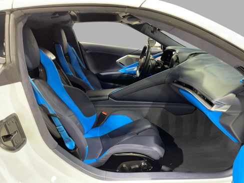 Used 2022 Chevrolet Corvette Stingray 3LT w/ Z51 Performance Package image 31