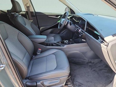 Used 2025 Kia Niro Wind w/ Wind Preserve Package image 5