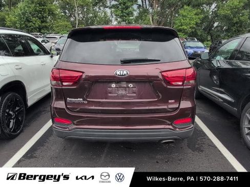 Used 2019 Kia Sorento AWD image 11