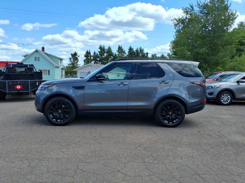 Used 2017 Land Rover Discovery HSE AWD/4WD image 3