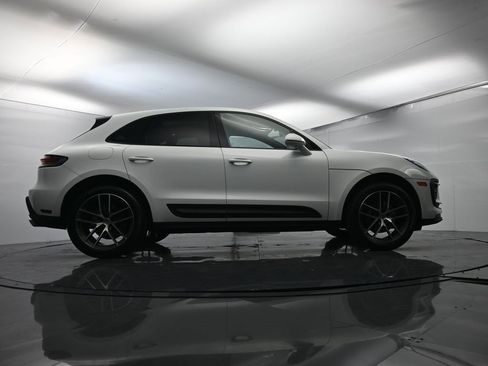 Used 2025 Porsche Macan image 57