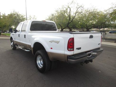 Used 2001 Ford F350 XLT image 2