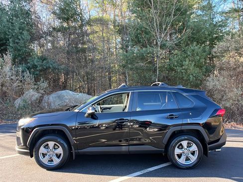 Used 2024 Toyota RAV4 XLE w/ Convenience Package image 2