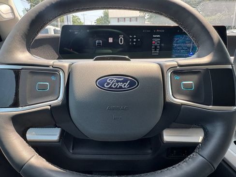 Used 2025 Ford Expedition Active AWD/4WD image 30