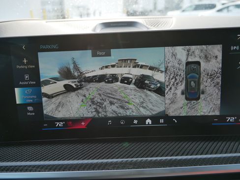 Used 2025 BMW X6 M60i w/ Dynamic Handling Package image 30