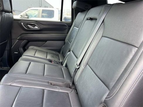 Used 2024 Chevrolet Suburban LT image 21