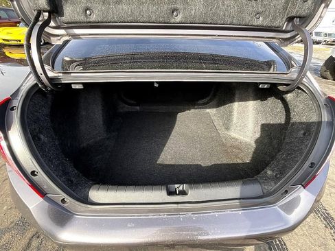 Used 2017 Honda Civic Touring image 7