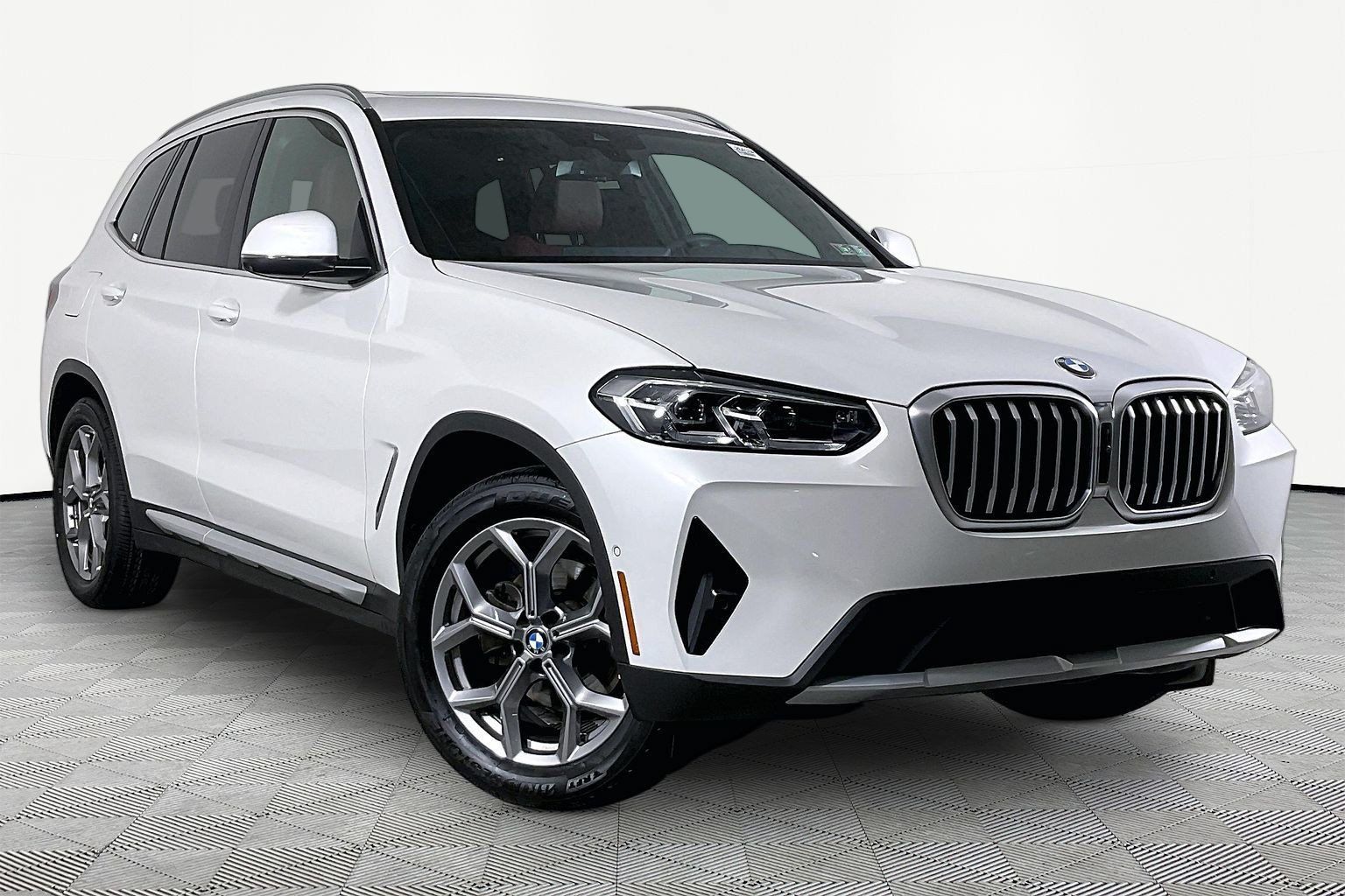Certified 2023 BMW X3 xDrive30i w/ Premium Package AWD/4WD image 4