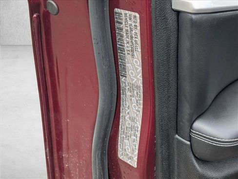 Used 2023 Jeep Grand Cherokee Limited image 26