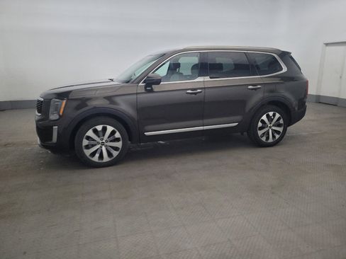 Used 2022 Kia Telluride S AWD/4WD image 2