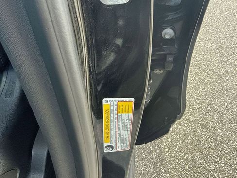 Used 2022 GMC Terrain SLE w/ Driver Convenience Package image 29