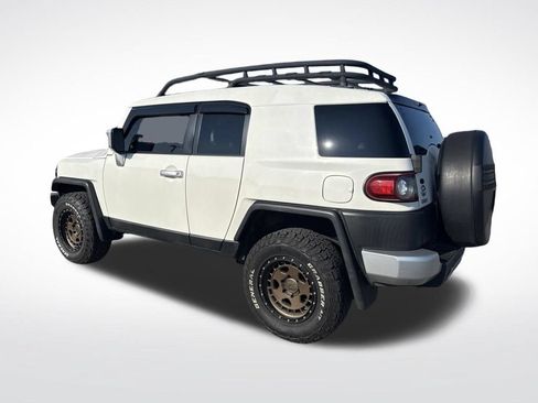 Used 2014 Toyota FJ Cruiser 4WD w/ Upgrade Package image 3