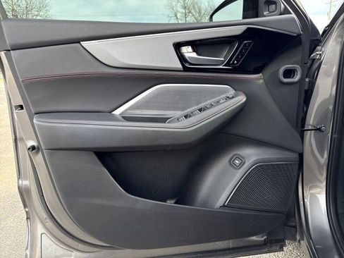 Used 2025 Acura MDX A-Spec image 17