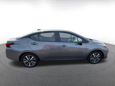 Used 2025 Nissan Versa SV image 16