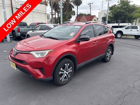 Used 2017 Toyota RAV4 LE FWD image 7