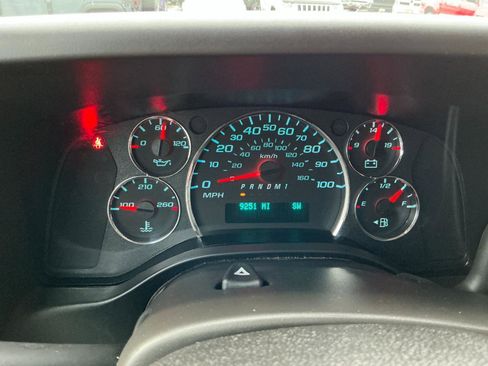 Used 2023 Chevrolet Express 2500 LS RWD image 10