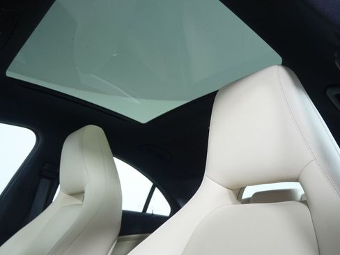 Used 2018 Mercedes-Benz CLA 250 image 11