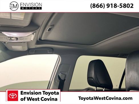 Used 2023 Toyota RAV4 XLE Premium image 7