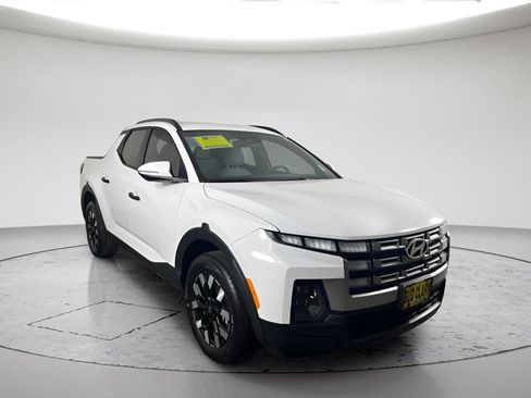 Used 2025 Hyundai Santa Cruz SEL FWD image 1