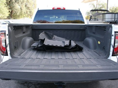 Used 2016 GMC Sierra 1500 SLT w/ Suspension Package, Off-Road image 21