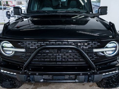 Used 2022 Ford Bronco Wildtrak image 15