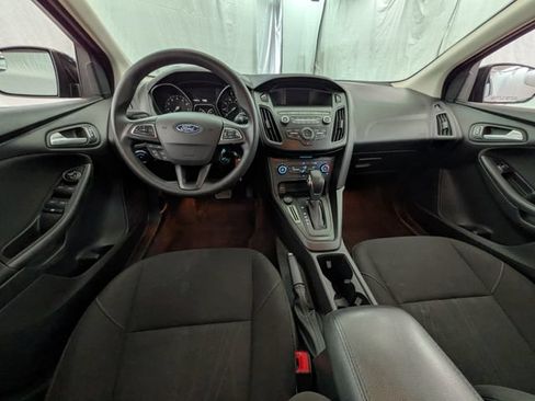 Used 2018 Ford Focus SE FWD image 10