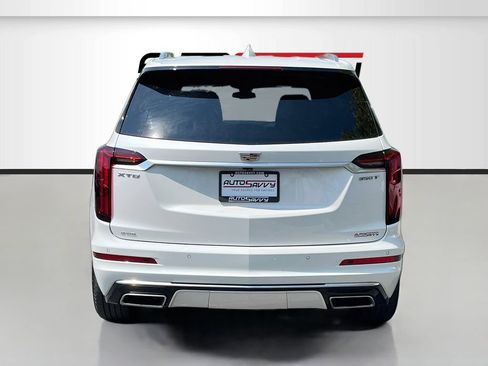 Used 2025 Cadillac XT6 Luxury w/ LPO, Floor Liner Package AWD/4WD image 6