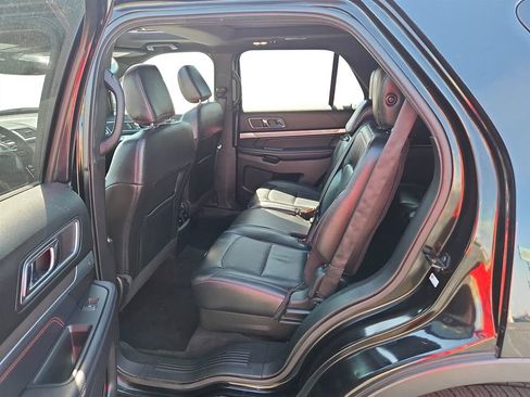 Used 2018 Ford Explorer Sport image 26
