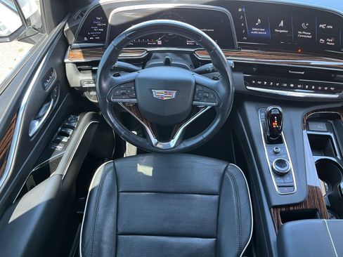 Used 2022 Cadillac Escalade ESV Premium Luxury w/ Performance Package AWD/4WD image 13