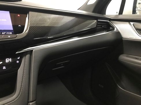 Certified 2024 Cadillac XT6 Sport w/ Technology Package image 24