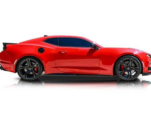 Used 2022 Chevrolet Camaro SS RWD image 2