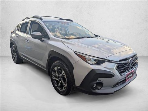 Used 2025 Subaru Crosstrek 2.0i Premium image 7