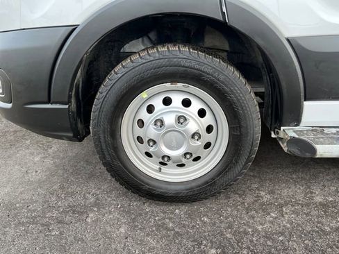 Used 2024 Ford Transit 250 Low Roof AWD w/ Exterior Upgrade Package image 14