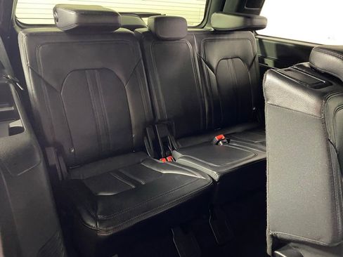 Used 2021 Ford Expedition Limited image 32