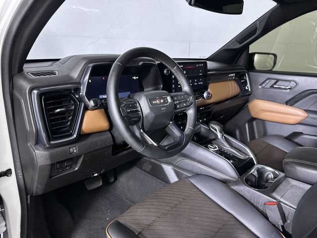 Used 2024 GMC Canyon AT4 w/ AT4 Premium Package AWD/4WD image 10