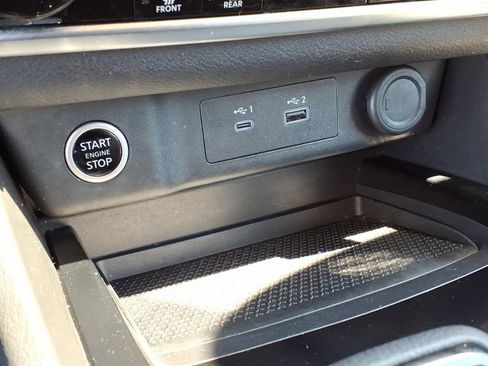 Used 2023 Nissan Rogue SV AWD/4WD image 22