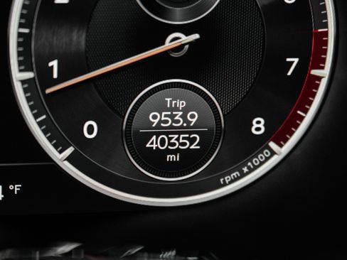 Certified 2022 Bentley Flying Spur V8 image 54