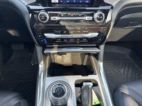 Used 2022 Ford Explorer Platinum w/ Equipment Group 601A image 54