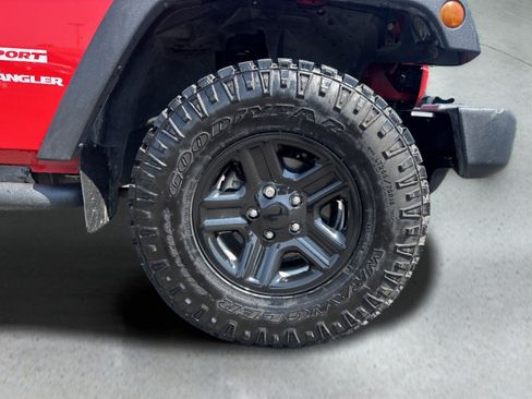 Used 2012 Jeep Wrangler Sport AWD/4WD image 22