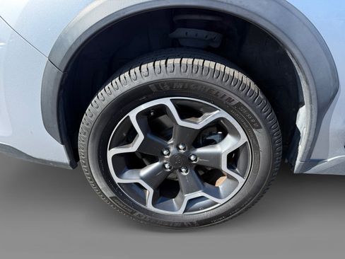 Used 2013 Subaru Crosstrek 2.0i Premium AWD/4WD image 9