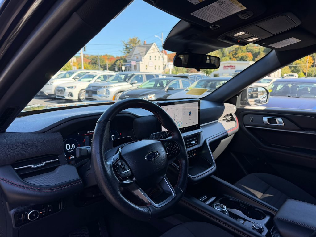Used 2025 Ford Explorer ST-Line AWD/4WD image 10