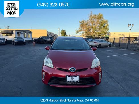 Used 2013 Toyota Prius Two FWD image 2