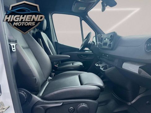 Used 2020 Mercedes-Benz Sprinter 2500 image 18
